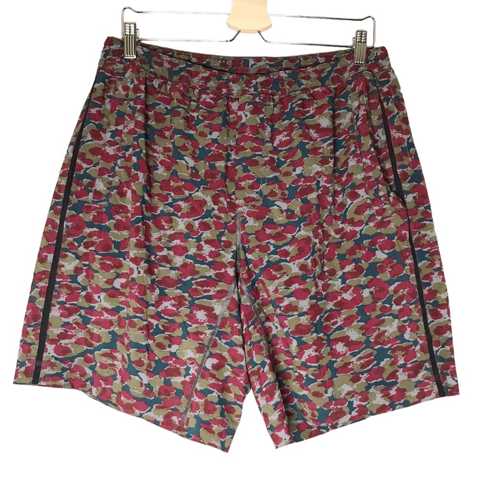 Lululemon Men’s XL T.H.E. Short Luxtreme Liner 9" Inseam Mini Urban Leopard